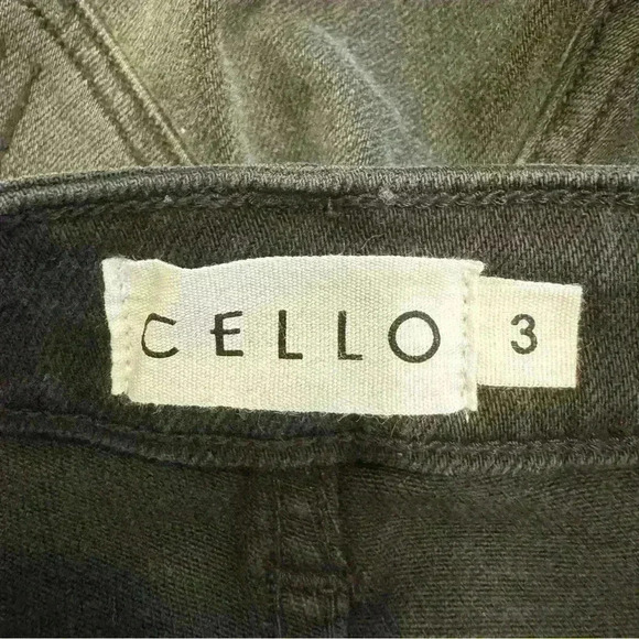 🌈 6/$60, NWT, CELLO Black, High Rise, Distressed, Straight Leg Jeans, 26” - Picture 5 of 8